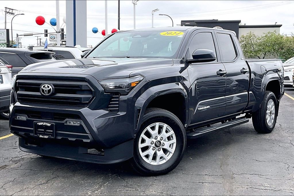 Used 2024 Toyota Tacoma SR5 AWD/4WD image 10