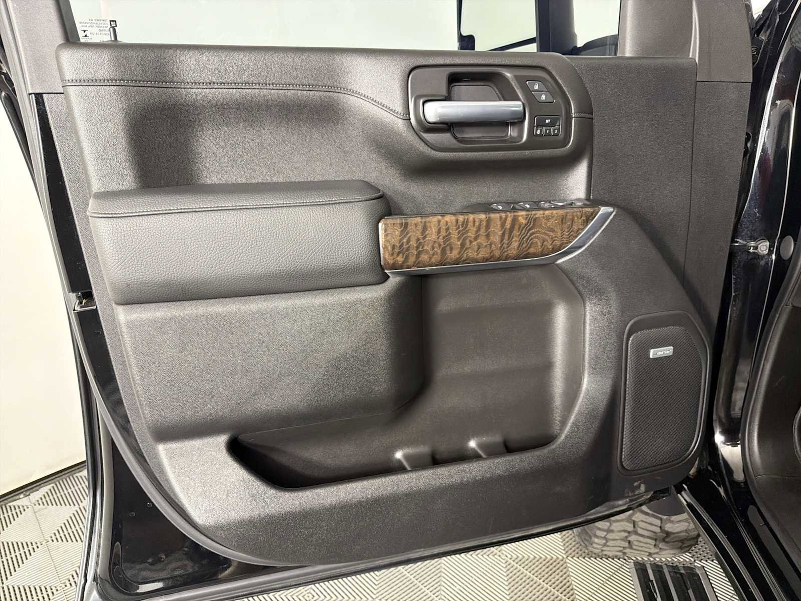 Used 2021 GMC Sierra 2500 Denali w/ Denali Ultimate Package image 10