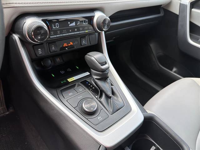 Used 2023 Toyota RAV4 XLE Premium AWD/4WD image 21