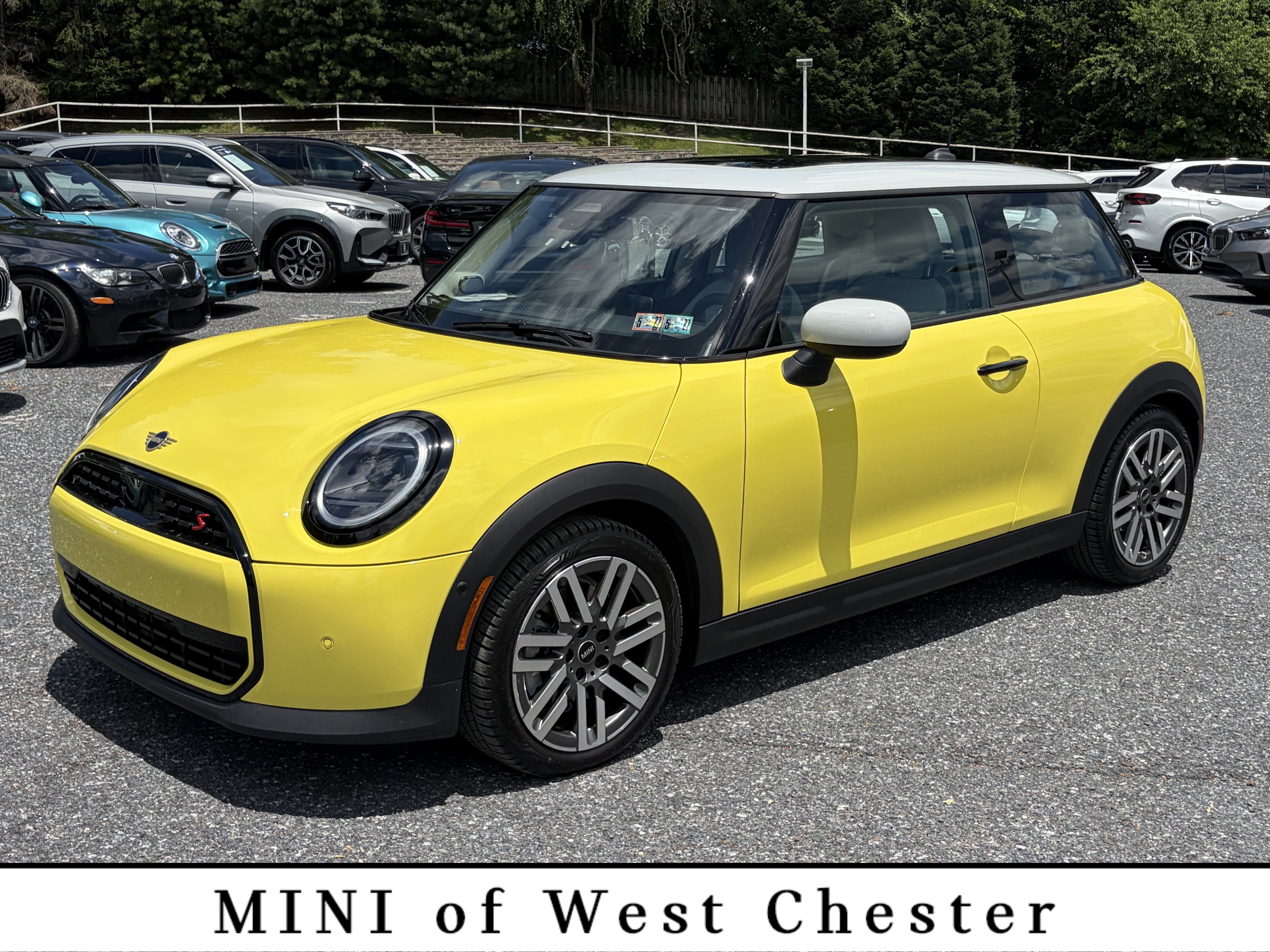 Used 2025 MINI Cooper S FWD image 1