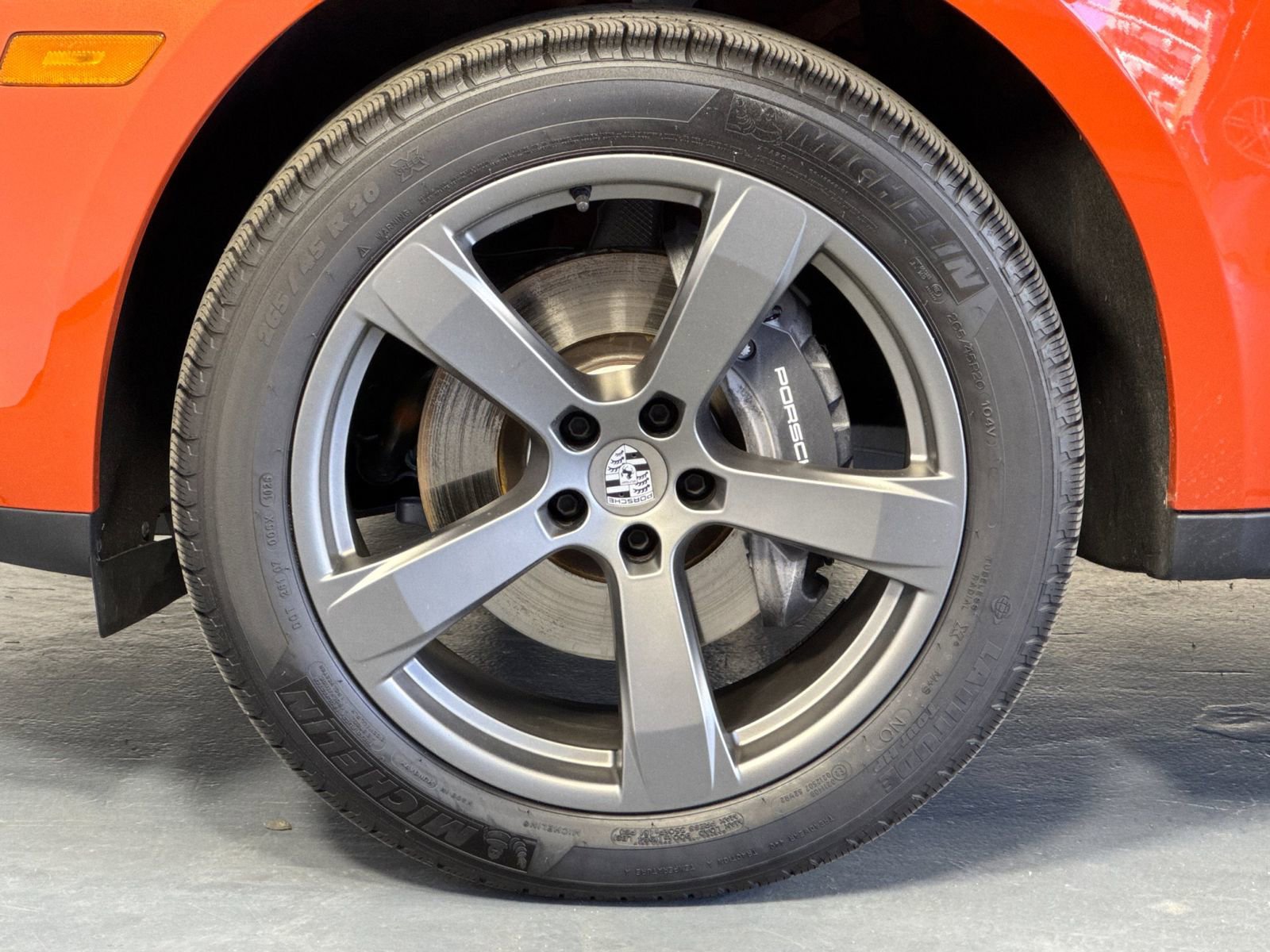 Certified 2025 Porsche Macan image 34