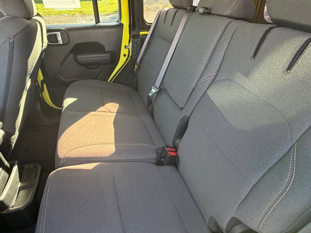 Used 2024 Jeep Wrangler Unlimited w/ Convenience Group AWD/4WD image 20