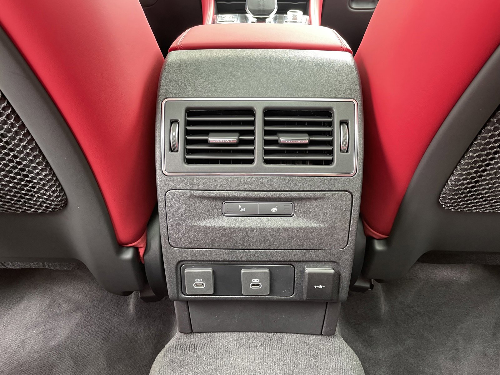 New 2025 Jaguar F-PACE R-Dynamic S image 27