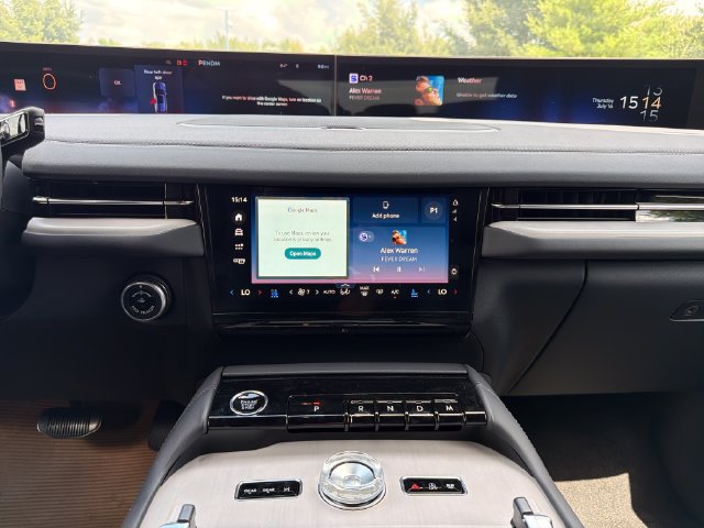 New 2026 Lincoln Navigator Reserve w/ Jet Appearance Package AWD/4WD image 19