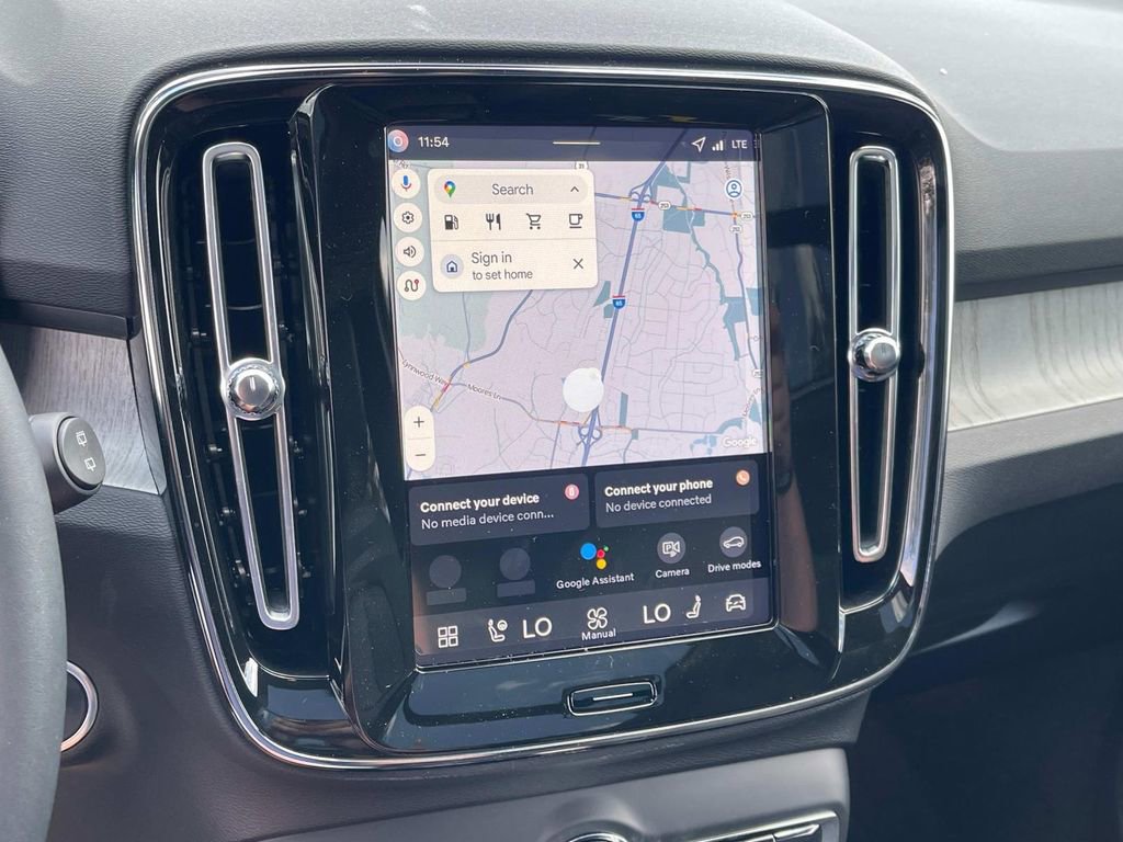 New 2026 Volvo XC40 B5 Plus w/ Protection Package Premier image 25