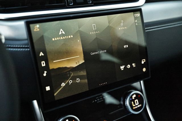 New 2024 Jaguar XF R-Dynamic SE AWD/4WD image 45