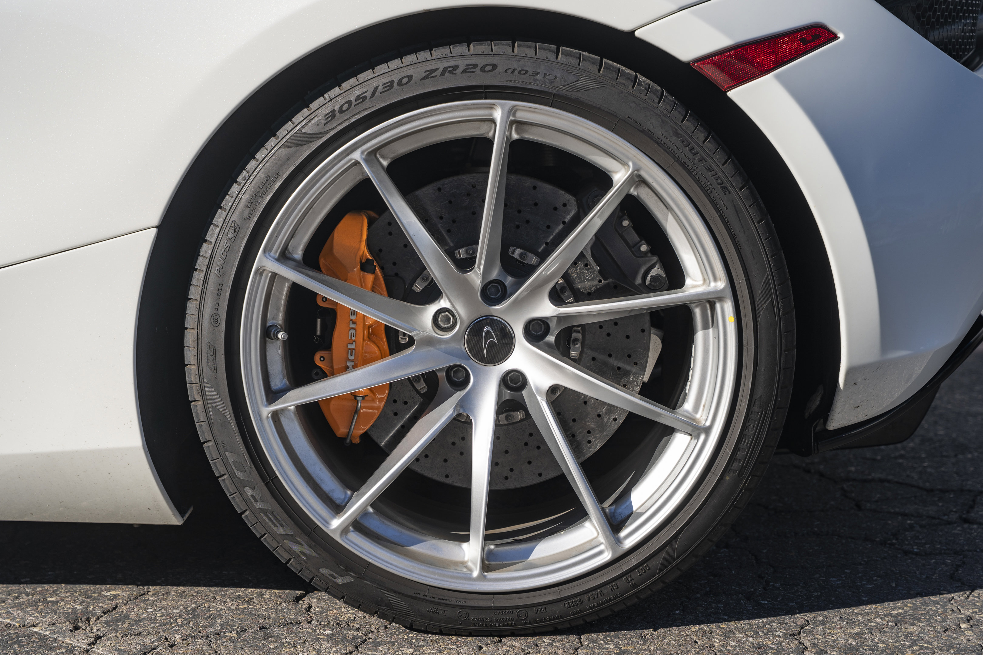 Used 2020 McLaren 720S Spider image 26