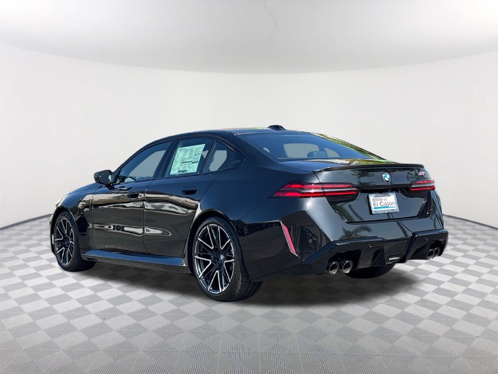 New 2027 BMW M5 w/ Carbon Package AWD/4WD image 4