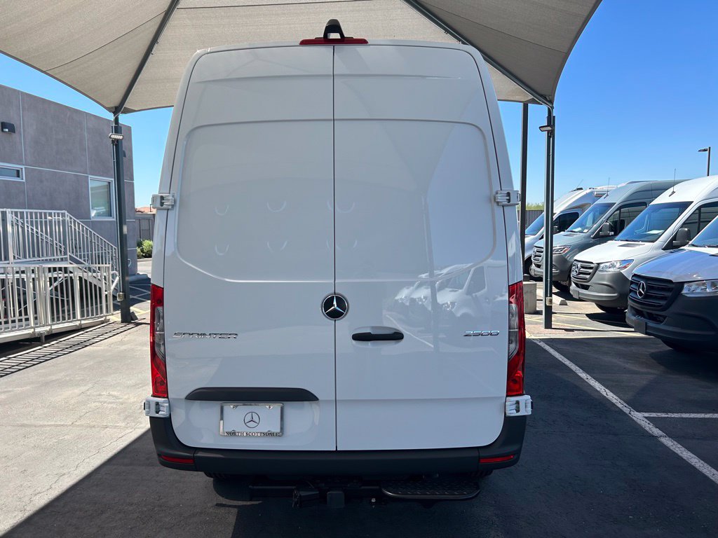 Used 2023 Mercedes-Benz Sprinter 2500 image 7