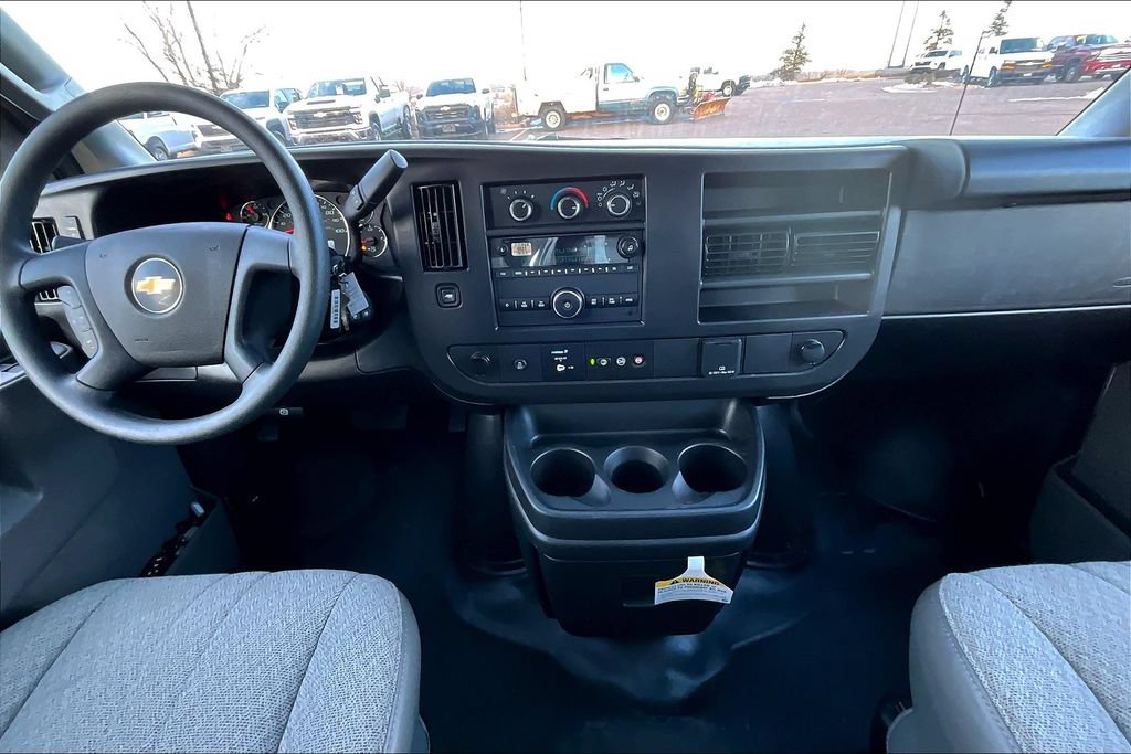 Used 2024 Chevrolet Express 3500 w/ Power Convenience Package RWD image 10