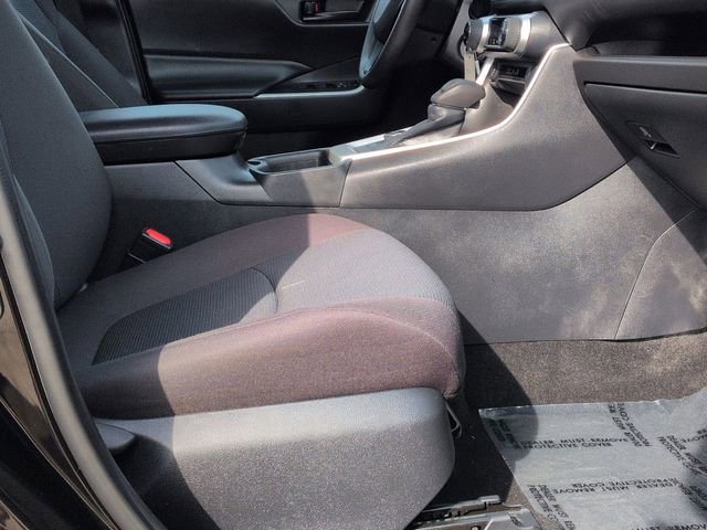 Certified 2022 Toyota RAV4 LE AWD/4WD image 28