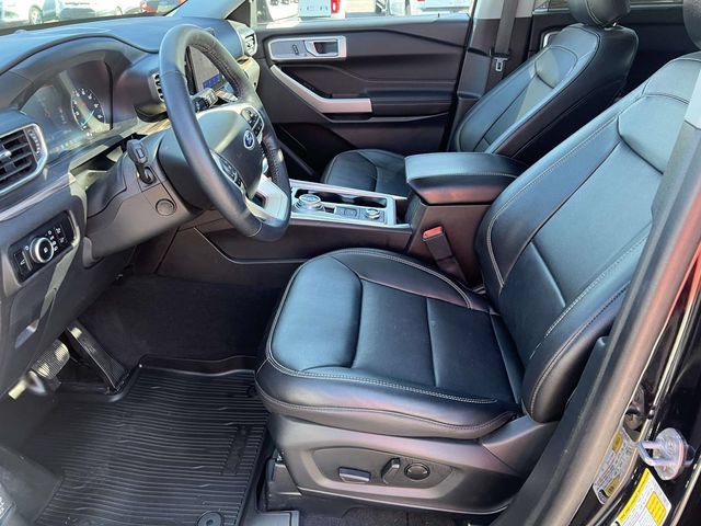 Certified 2023 Ford Explorer Limited w/ Equipment Group 301A AWD/4WD image 19