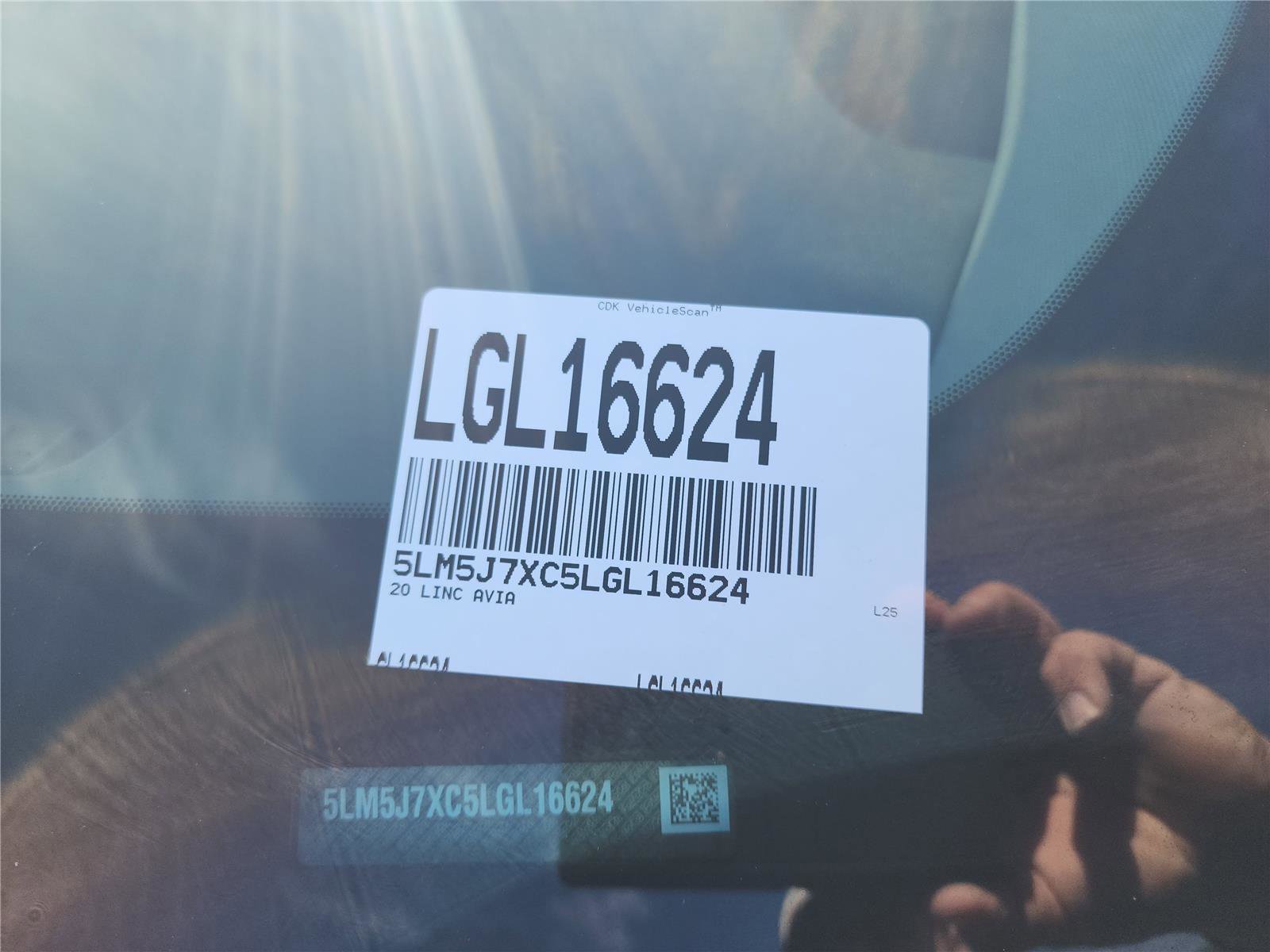 Used 2020 Lincoln Aviator Reserve w/ Equipment Group 202A image 11