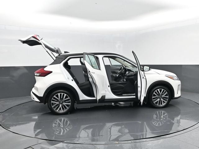 Used 2023 Nissan Kicks SV FWD image 27