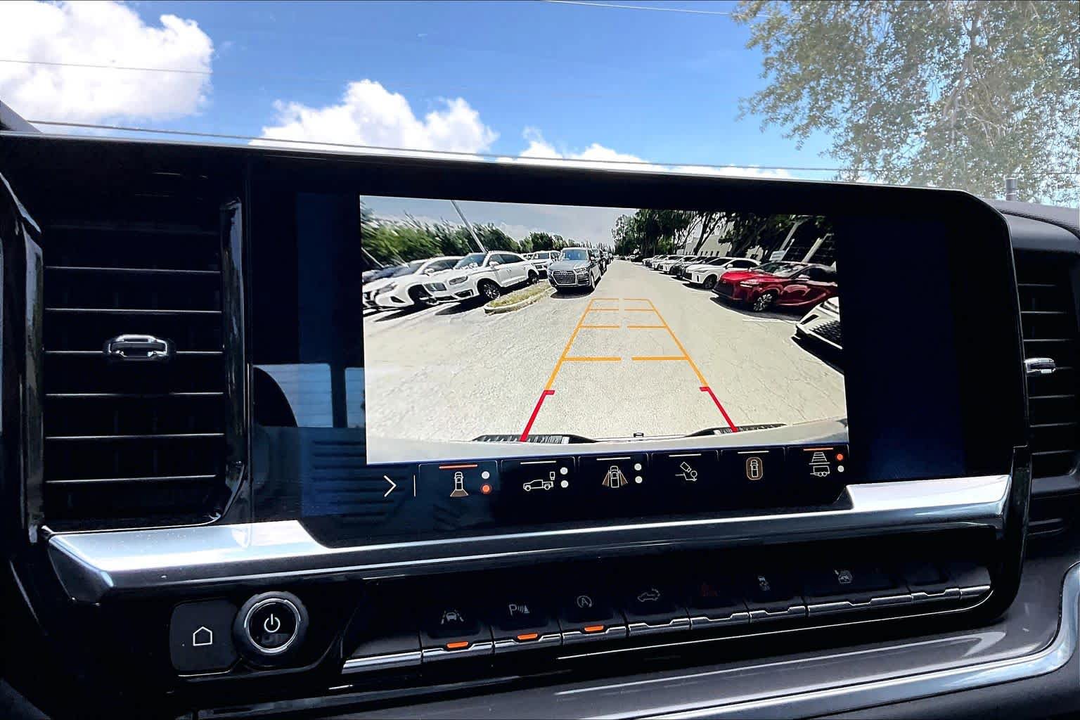 Used 2024 Chevrolet Silverado 1500 High Country w/ Technology Package AWD/4WD image 25