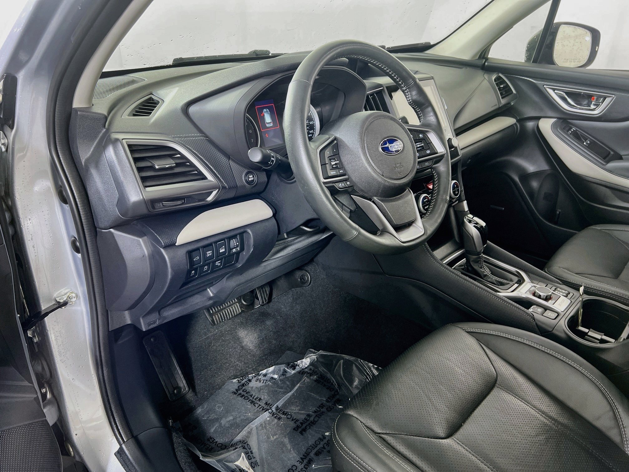 Used 2023 Subaru Forester Limited AWD/4WD image 9
