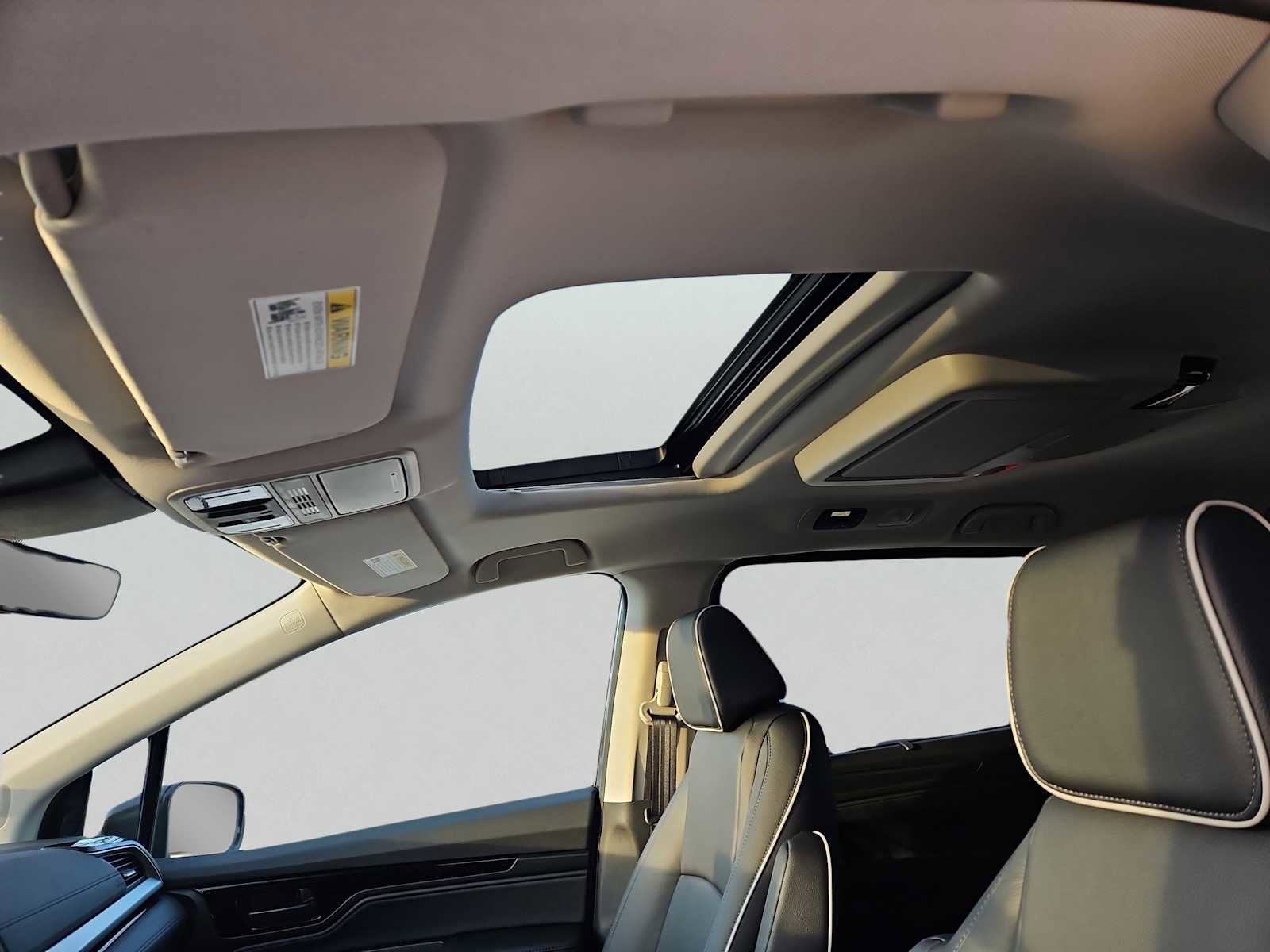New 2026 Honda Odyssey Touring image 10