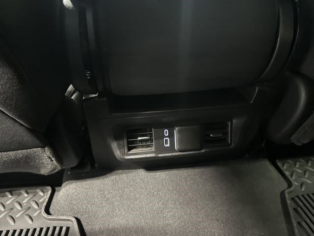 Certified 2025 Chevrolet Silverado 1500 LT image 21