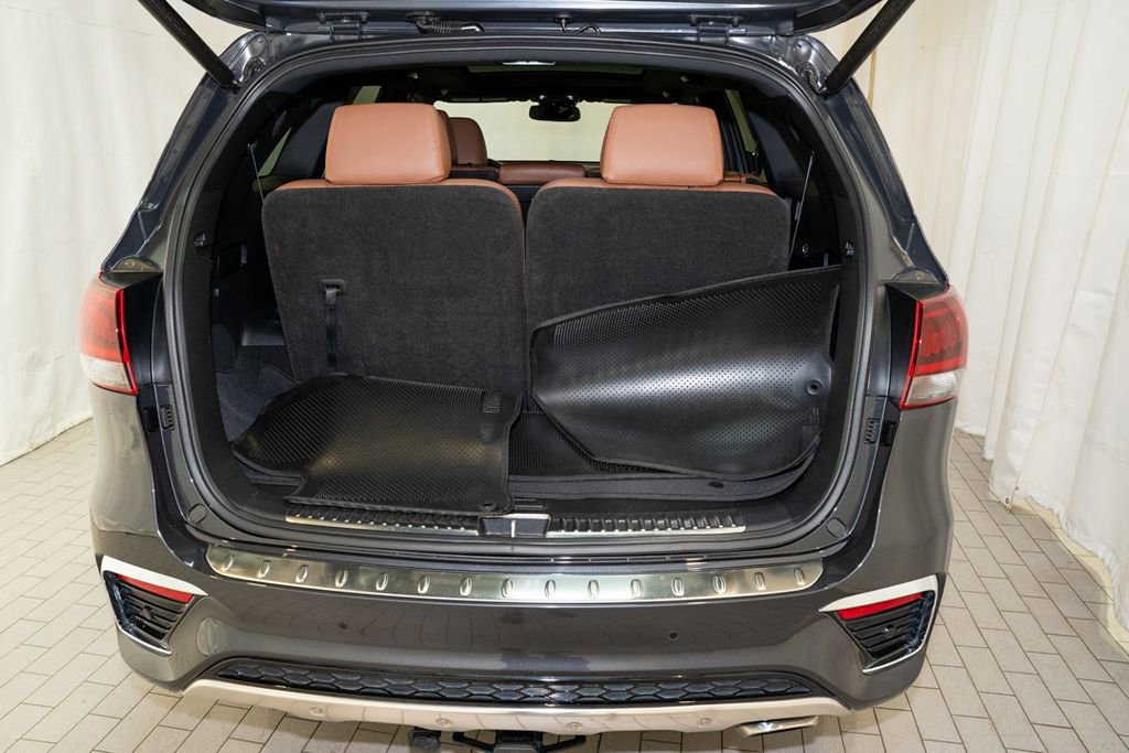 Used 2019 Kia Sorento SX image 5