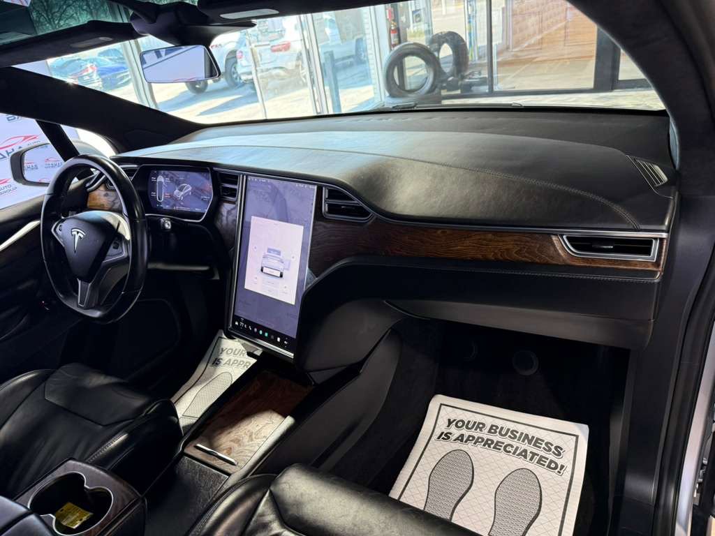 Used 2017 Tesla Model X 100D image 61