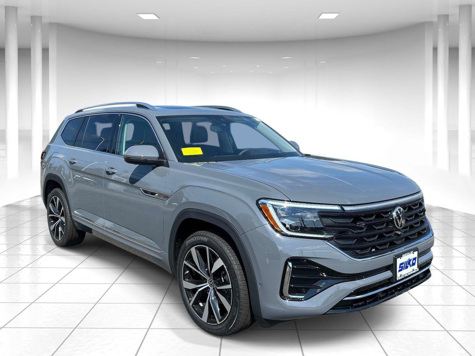 New 2026 Volkswagen Atlas SEL Premium R-Line AWD/4WD image 1
