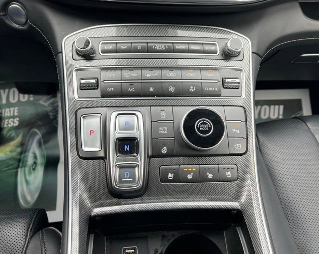 Used 2023 Hyundai Santa Fe Limited image 16