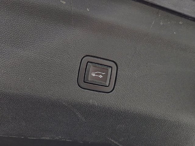 Used 2021 Chevrolet Tahoe RST w/ Luxury Package AWD/4WD image 13
