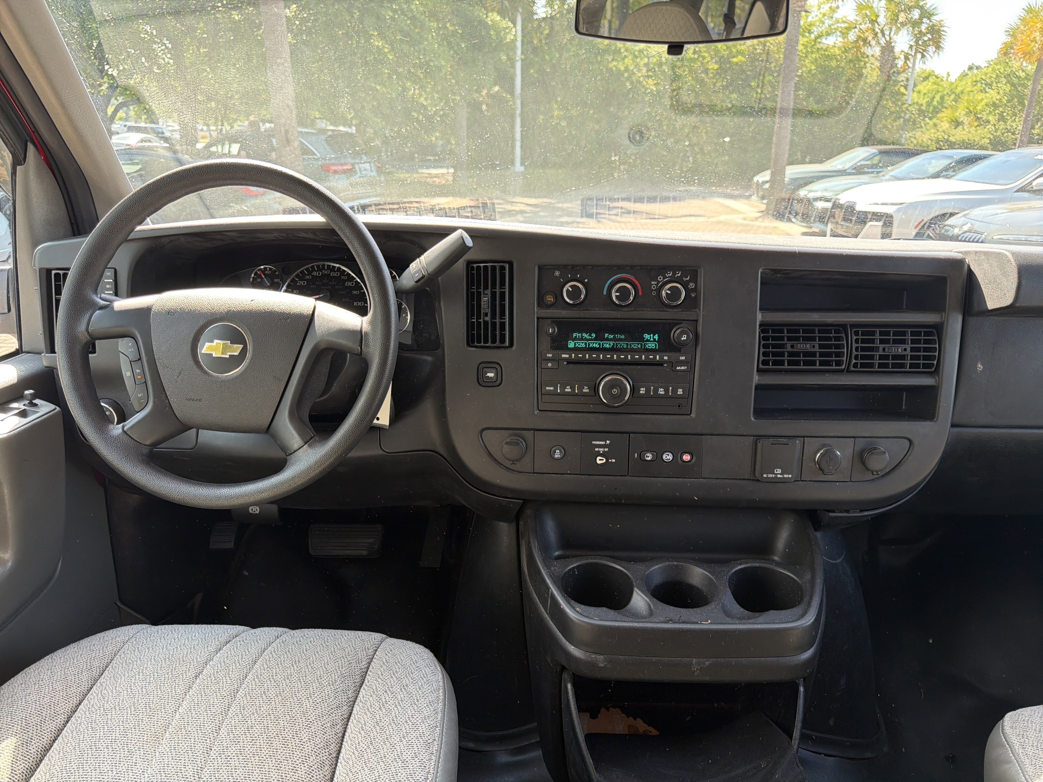 Used 2015 Chevrolet Express 3500 LS RWD image 25