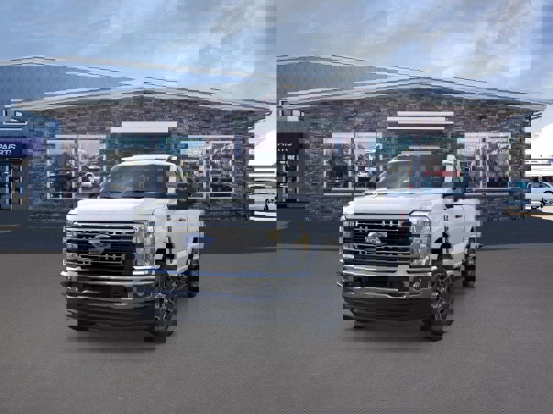 New 2025 Ford F350 XLT image 2