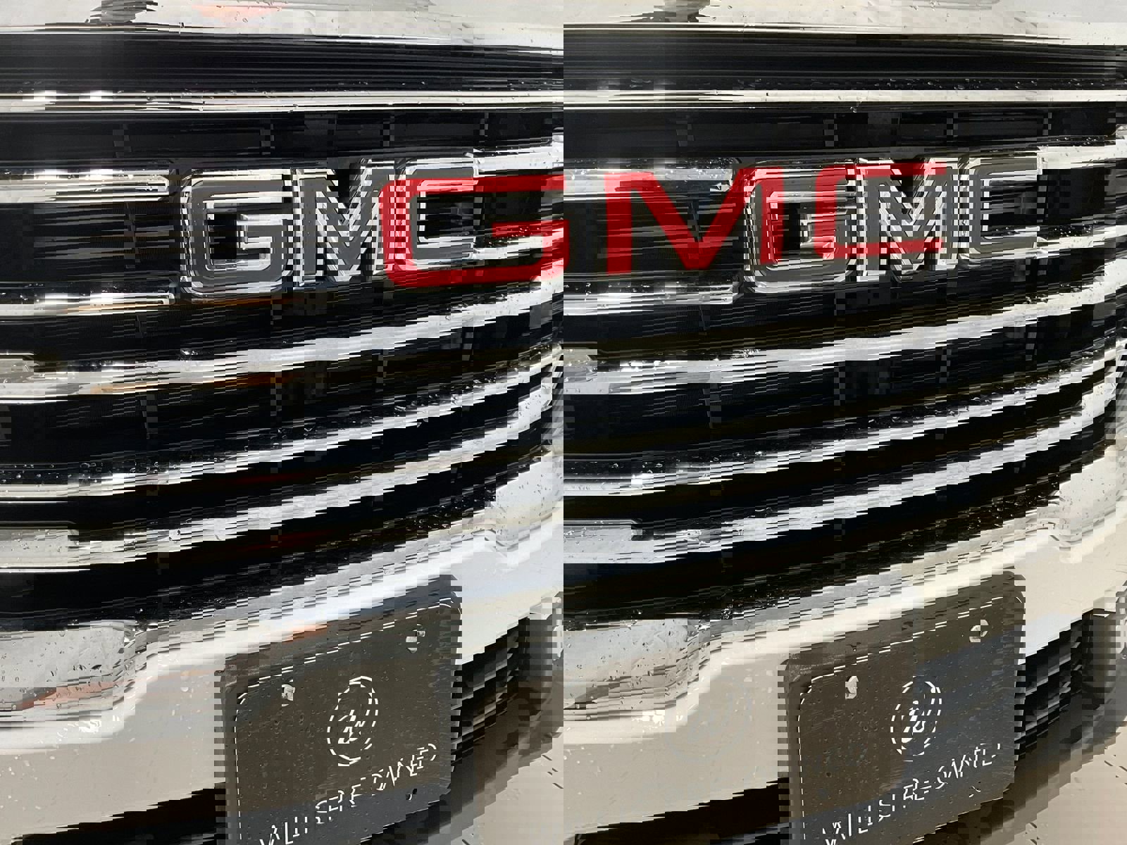 Used 2024 GMC Terrain SLT image 26