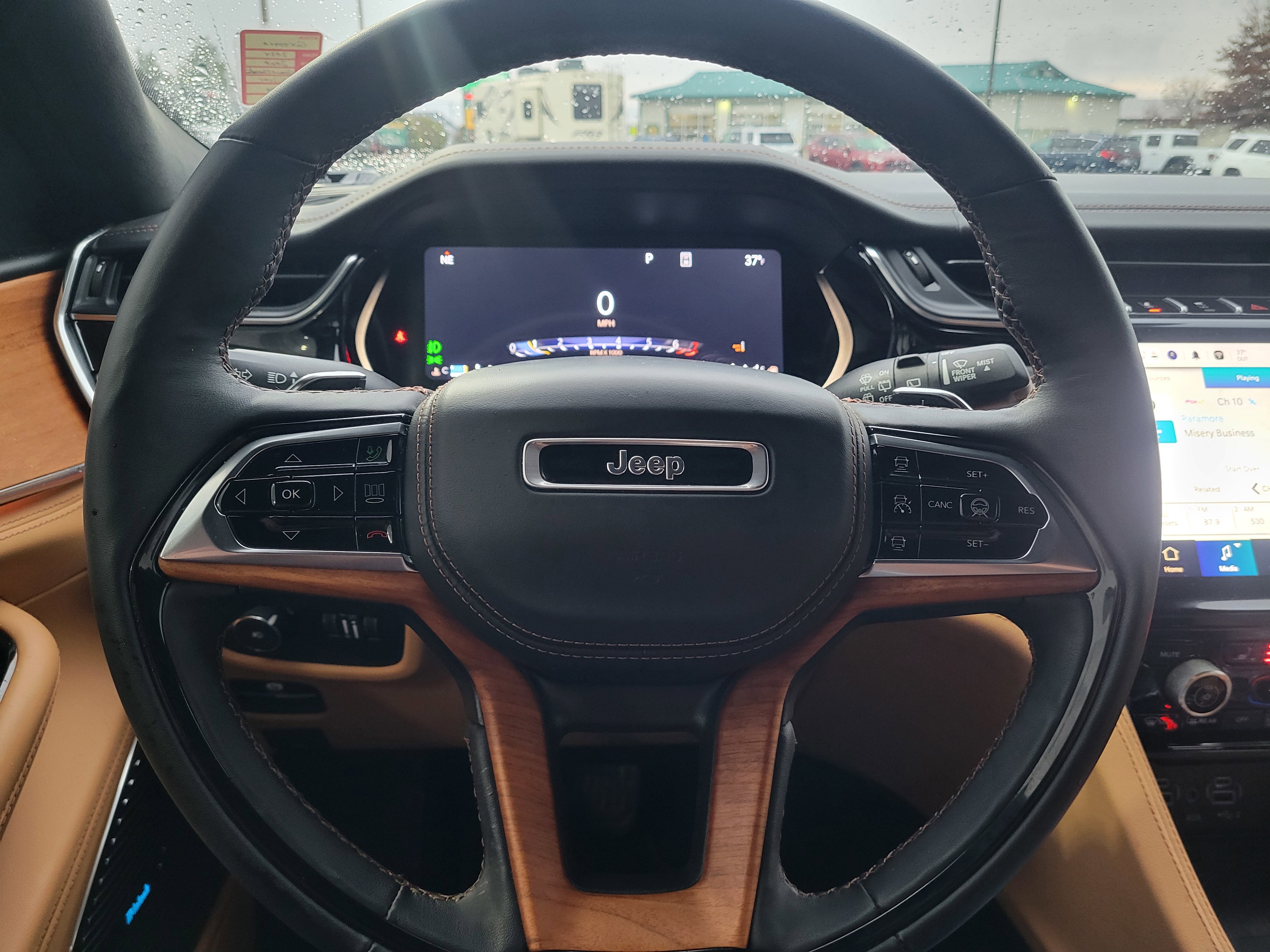 Used 2024 Jeep Grand Cherokee L Summit image 9