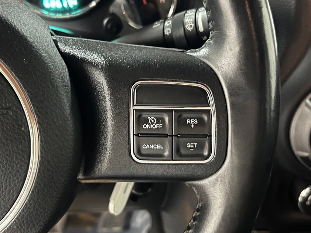 Used 2018 Jeep Wrangler Unlimited Sport w/ Connectivity Group AWD/4WD image 18