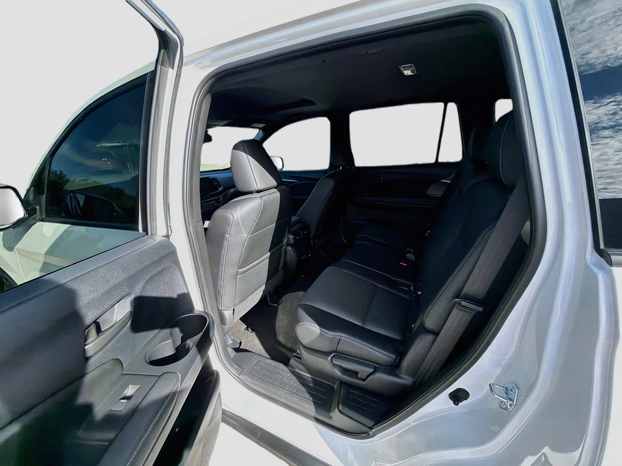 Certified 2025 Honda Passport EX-L image 23