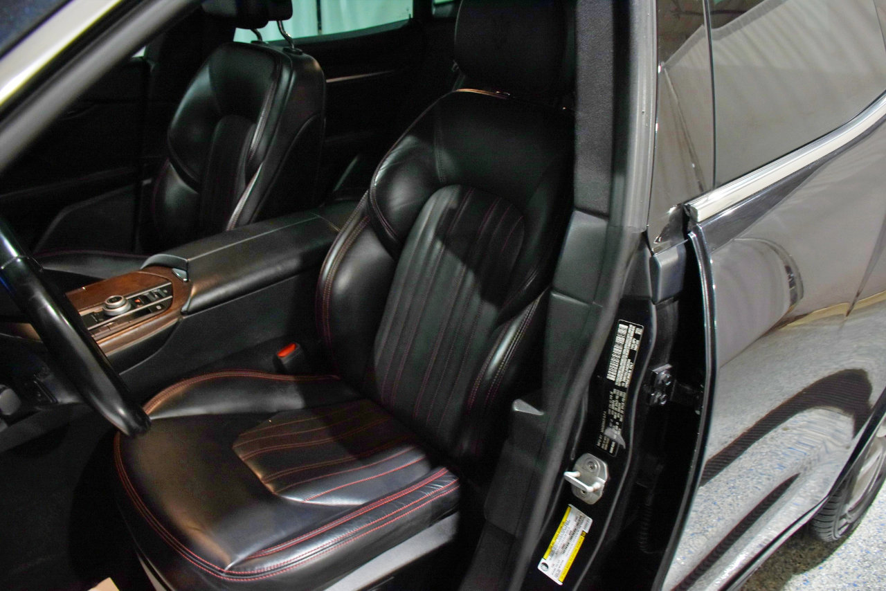 Used 2017 Maserati Levante w/ Luxury Package image 11