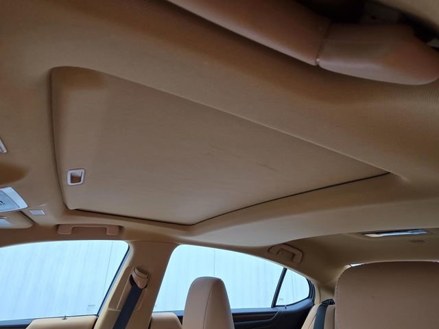 Certified 2024 Lexus ES 350 w/ Premium Package image 7