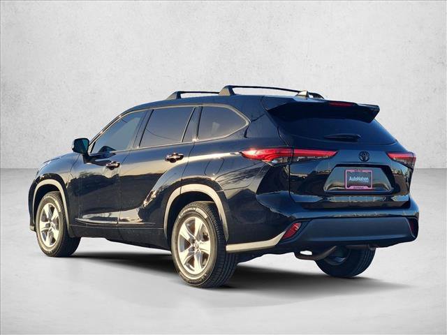 Used 2026 Toyota Highlander XLE AWD/4WD image 8