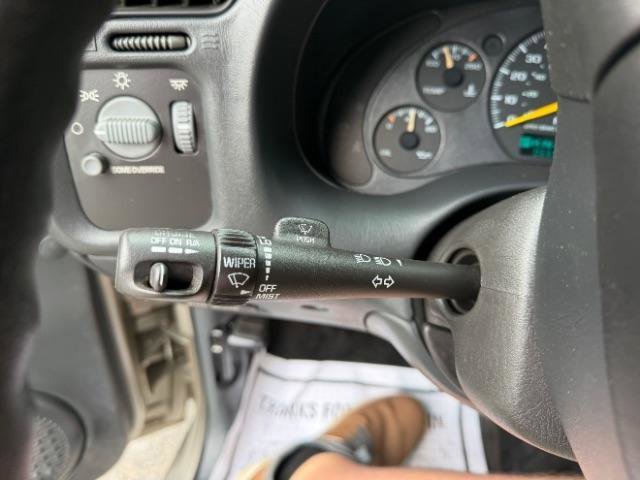 Used 2000 Chevrolet S10 Pickup LS w/ Preferred Equipment Group RWD image 21