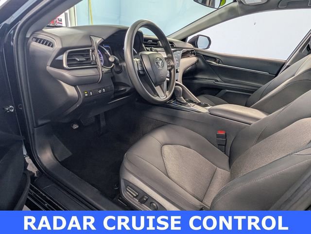 Used 2020 Toyota Camry LE image 6