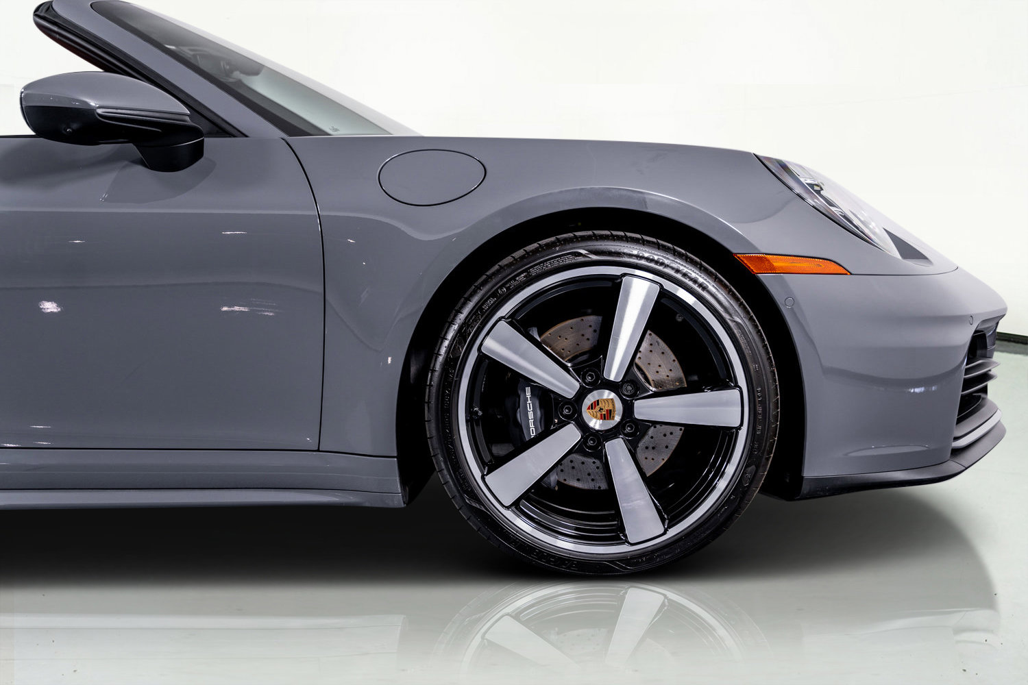 Used 2025 Porsche 911 Carrera image 14