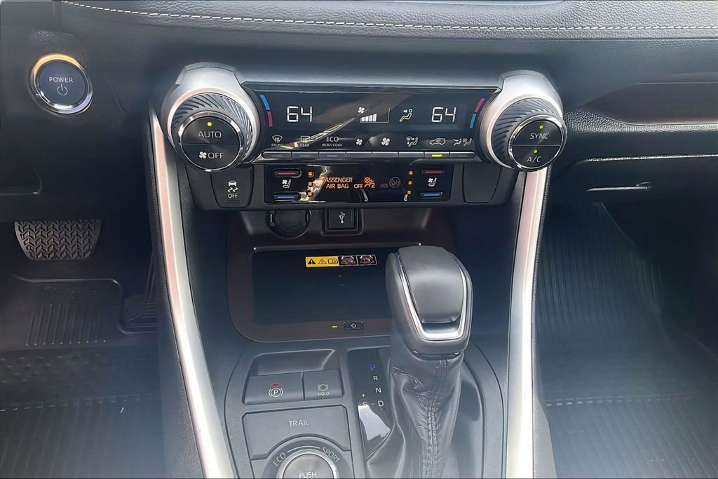 Used 2022 Toyota RAV4 Limited AWD/4WD image 29