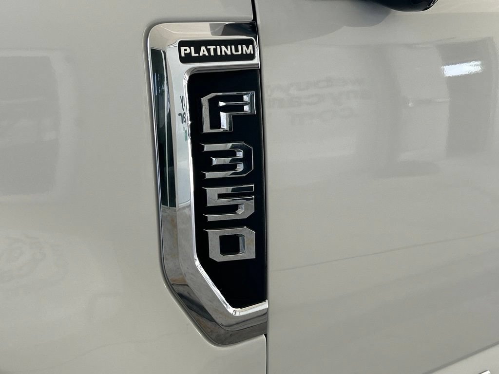Used 2022 Ford F350 Platinum w/ FX4 Off-Road Package AWD/4WD image 15