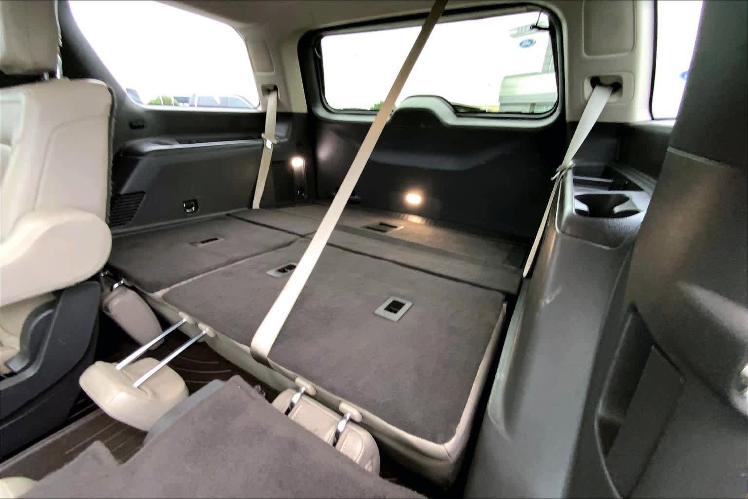 Used 2019 Ford Expedition Limited w/ Texas Edition Package RWD image 19