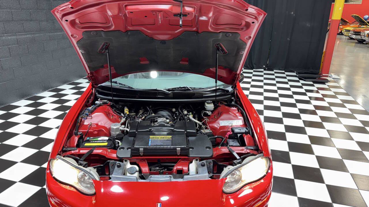 Used 1998 Chevrolet Camaro Z28 w/ Preferred Equipment Group 2 RWD image 27