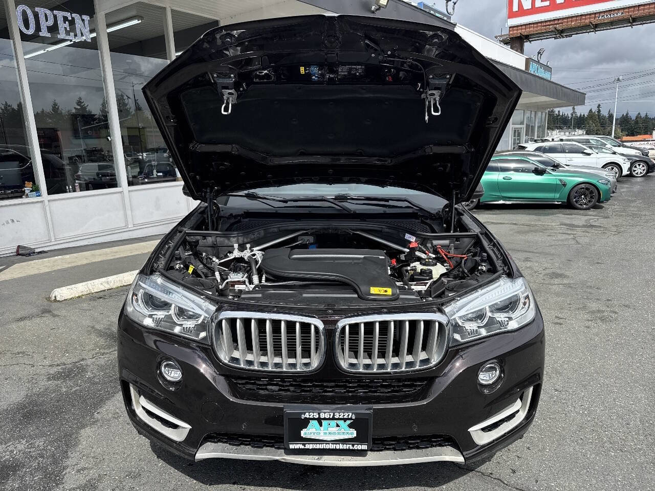 Used 2017 BMW X5 xDrive40e image 12