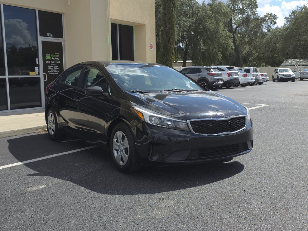 Used 2017 Kia Forte LX FWD image 4