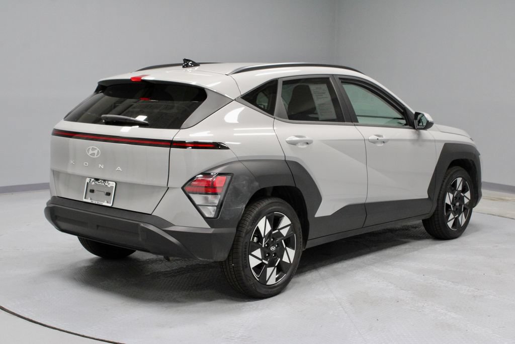 Certified 2025 Hyundai Kona SEL FWD image 6