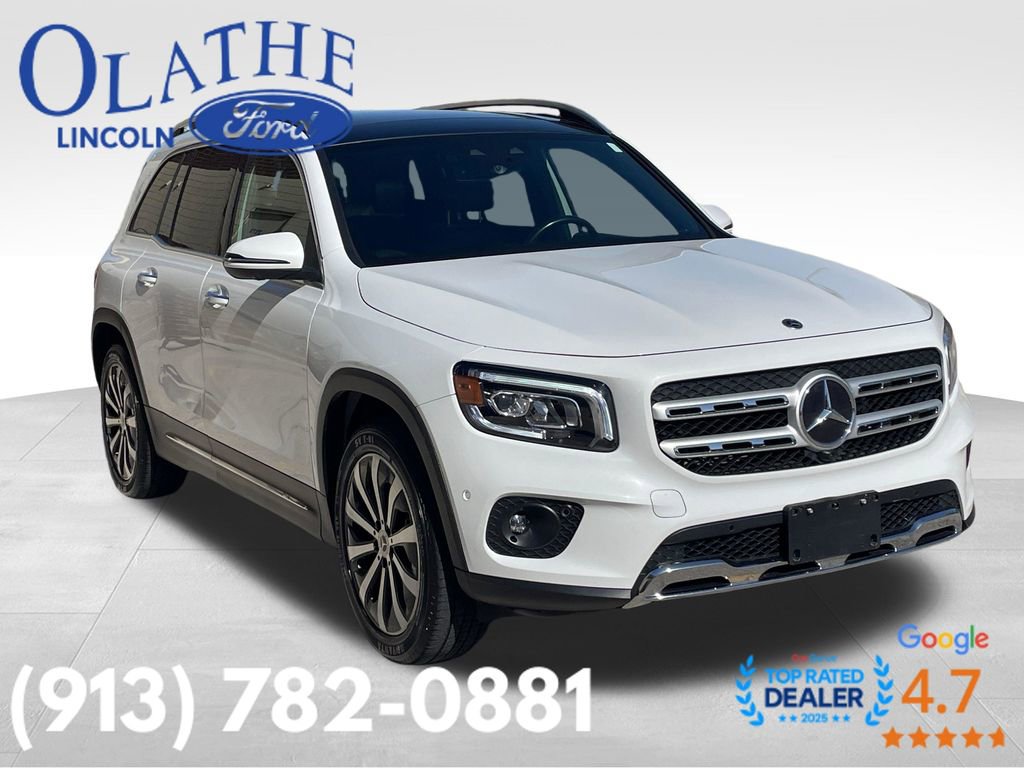 Used 2021 Mercedes-Benz GLB 250 4MATIC w/ Premium Package image 7