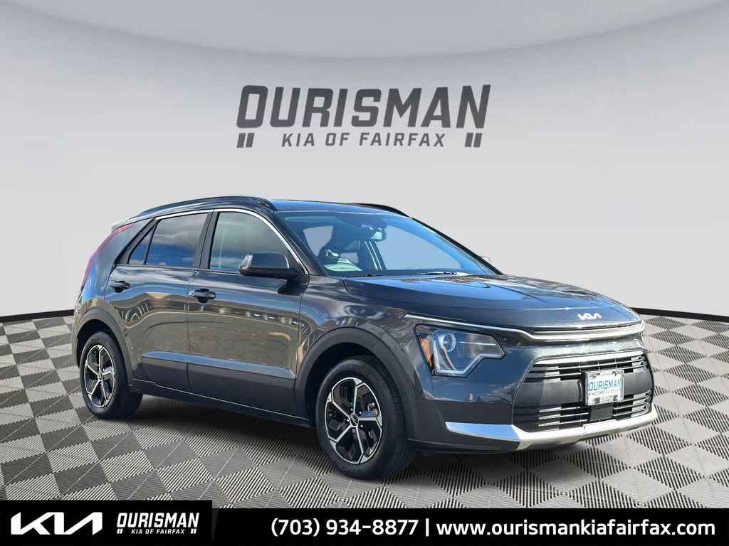 Used 2024 Kia Niro EX w/ EX Cold Weather Package image 28