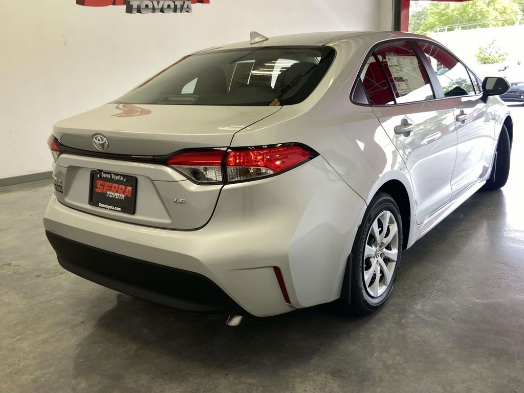 Used 2026 Toyota Corolla LE FWD image 3