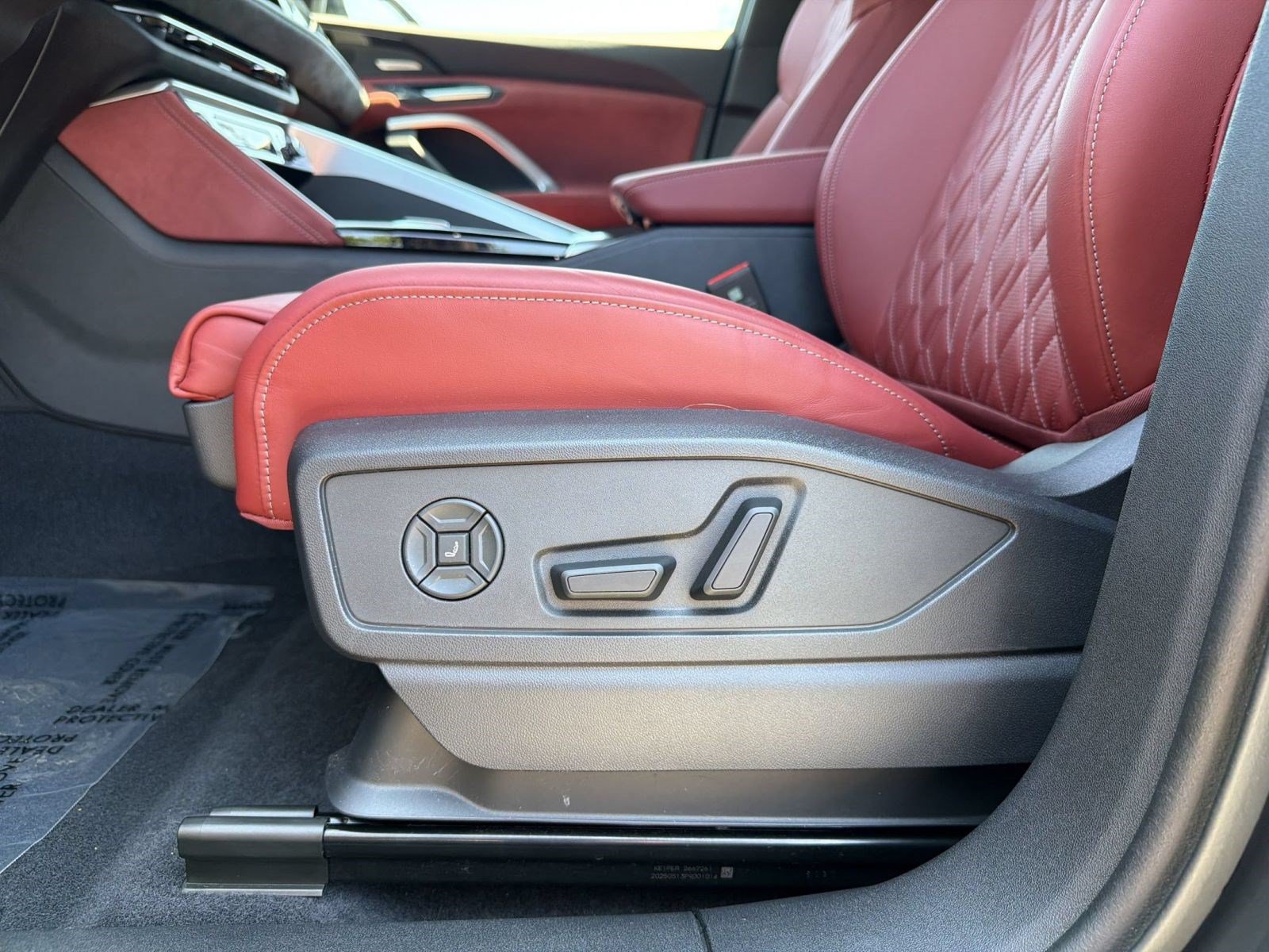 Certified 2025 Audi SQ5 Prestige AWD/4WD image 16